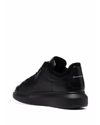 Sneakers basse in pelle nere di Alexander McQueen