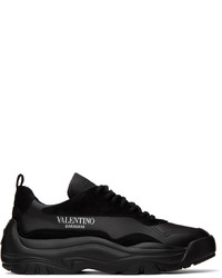 Sneakers basse in pelle nere di Valentino Garavani