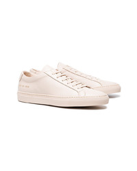 Sneakers basse in pelle rosa di Common Projects
