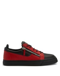 Sneakers basse in pelle rosse e nere di Giuseppe Zanotti
