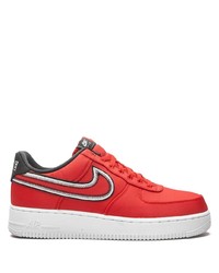 Sneakers basse in pelle rosse di Nike