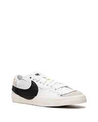 Sneakers basse in pelle scamosciata bianche di Nike