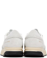 Sneakers basse in pelle scamosciata bianche di Common Projects