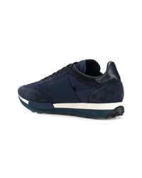 Sneakers basse in pelle scamosciata blu scuro di Moncler