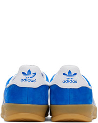 Sneakers basse in pelle scamosciata blu di adidas Originals