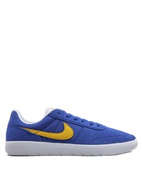 Sneakers basse in pelle scamosciata blu di Nike