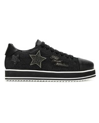 Sneakers basse in pelle scamosciata con stelle nere di Mara Mac