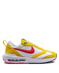 Sneakers basse in pelle scamosciata gialle di Nike