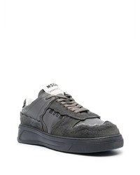Sneakers basse in pelle scamosciata grigio scuro di MSGM