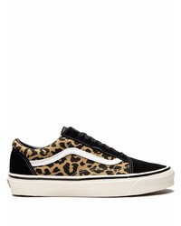 Sneakers basse in pelle scamosciata leopardate nere di Vans