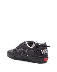 Sneakers basse in pelle scamosciata leopardate nere di Vans