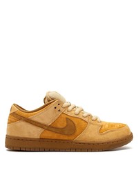 Sneakers basse in pelle scamosciata marrone chiaro di Nike