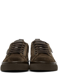 Sneakers basse in pelle scamosciata marrone scuro di Gianvito Rossi