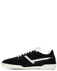 Sneakers basse in pelle scamosciata nere e bianche di Tom Ford