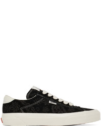 Sneakers basse in pelle scamosciata nere e bianche di Vans
