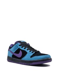 Sneakers basse in pelle scamosciata nere e blu di Nike