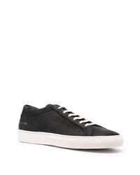 Sneakers basse in pelle scamosciata nere di Common Projects