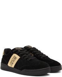 Sneakers basse in pelle scamosciata nere di VERSACE JEANS COUTURE