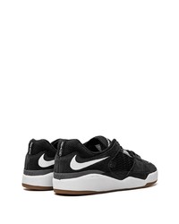 Sneakers basse in pelle scamosciata nere di Nike