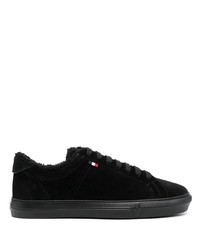Sneakers basse in pelle scamosciata nere di Moncler