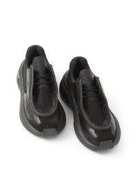 Sneakers basse in pelle scamosciata nere di Prada
