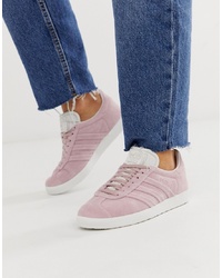 Sneakers basse in pelle scamosciata rosa di adidas Originals