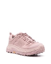 Sneakers basse in pelle scamosciata rosa di Hoka One One