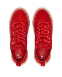 Sneakers basse in pelle scamosciata rosse di Giuseppe Zanotti