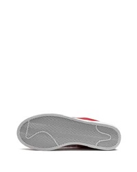 Sneakers basse in pelle scamosciata rosse di Nike