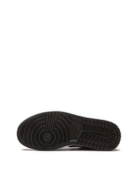 Sneakers basse in pelle scamosciata stampate nere di Jordan