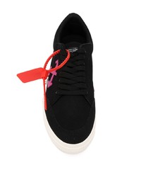Sneakers basse in pelle scamosciata stampate nere di Off-White