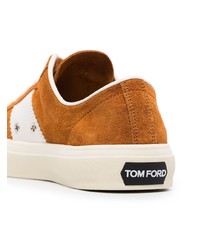 Sneakers basse in pelle scamosciata terracotta di Tom Ford