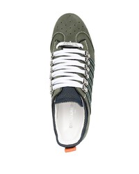 Sneakers basse in pelle scamosciata verde oliva di DSQUARED2
