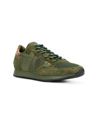 Sneakers basse in pelle scamosciata verde oliva di Philippe Model