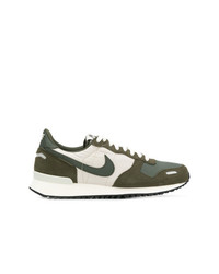 Sneakers basse in pelle scamosciata verde oliva di Nike