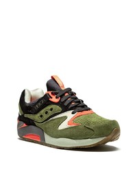 Sneakers basse in pelle scamosciata verde oliva di Saucony