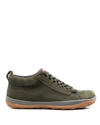 Sneakers basse in pelle scamosciata verde scuro di Camper