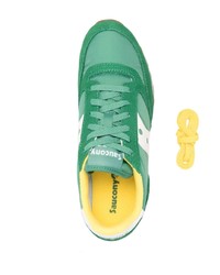 Sneakers basse in pelle scamosciata verdi di Saucony
