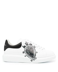 Sneakers basse in pelle stampate bianche e nere di Alexander McQueen
