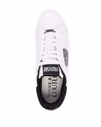 Sneakers basse in pelle stampate bianche e nere di VERSACE JEANS COUTURE