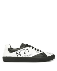 Sneakers basse in pelle stampate bianche e nere di N°21