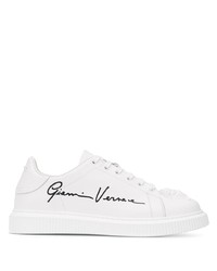 Sneakers basse in pelle stampate bianche e nere di Versace