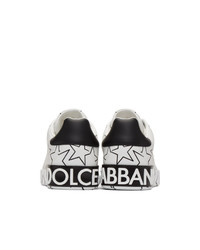 Sneakers basse in pelle stampate bianche e nere di Dolce and Gabbana
