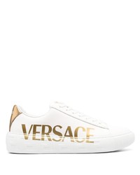 Sneakers basse in pelle stampate bianche di Versace