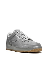 Sneakers basse in pelle stampate grigie di Nike