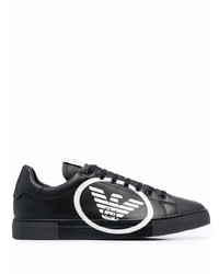 Sneakers basse in pelle stampate nere e bianche di Emporio Armani