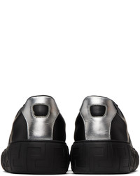 Sneakers basse in pelle stampate nere di Versace