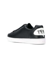Sneakers basse in pelle stampate nere di Prada
