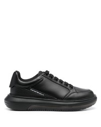 Sneakers basse in pelle stampate nere di Emporio Armani