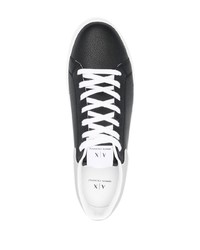 Sneakers basse in pelle stampate nere di Armani Exchange